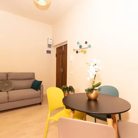 Happy Colours By Ghor Apartment *